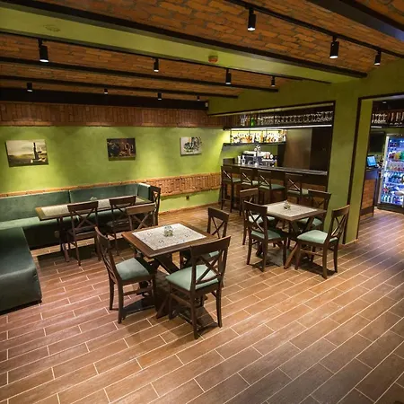 Praktik Hotel & Restaurant-3